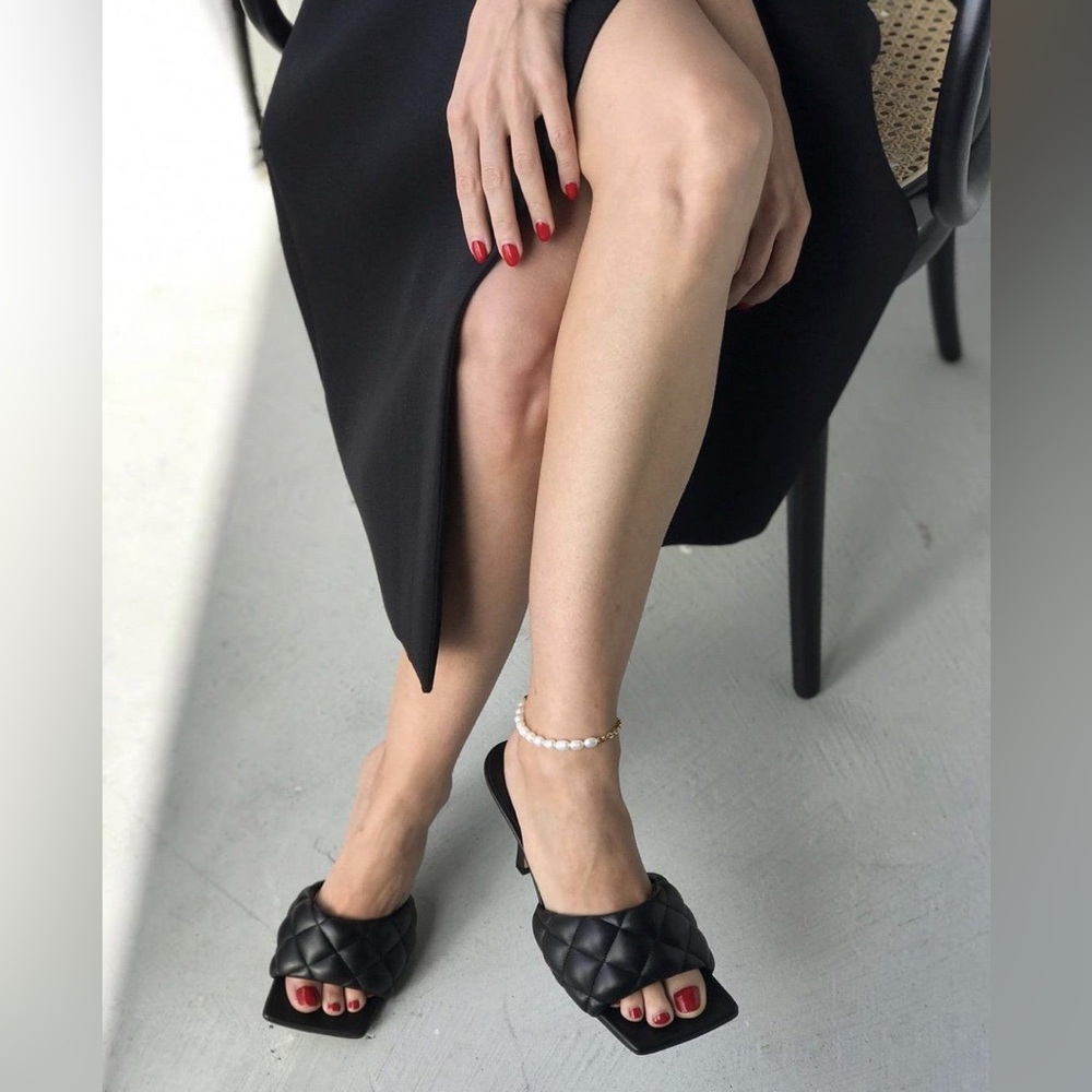 NWT Bottega Padded Mule Black